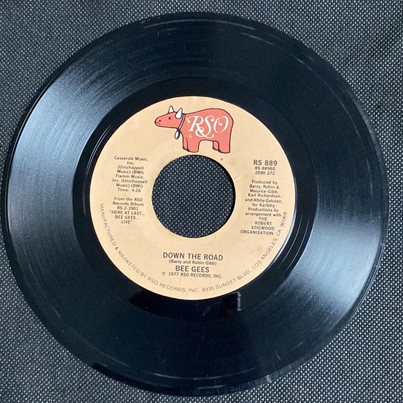 45 RPM vinyl Bee Gees “Night Fever” 1977 RSO Records - Picture 2 of 3